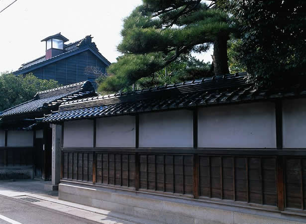 薬種商が構えた邸宅