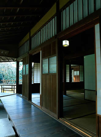 月見台のある豪農の館