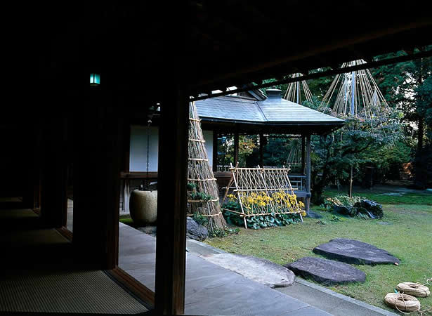 月見台のある豪農の館